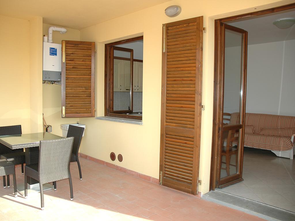 Appartement Baia Fiorita à Porto Azzurro Extérieur photo